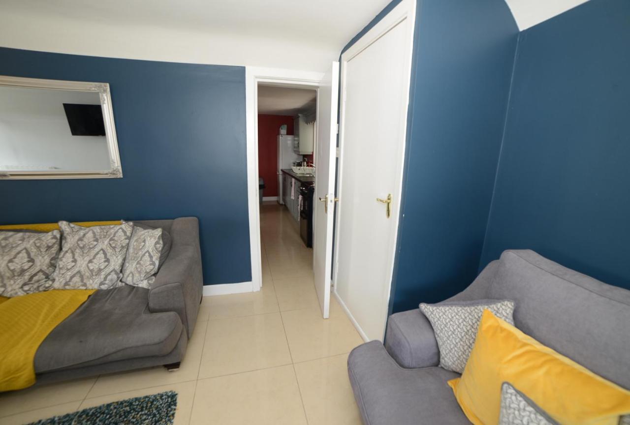 Notting Hill West In The Heart Of Westport Town Villa ภายนอก รูปภาพ